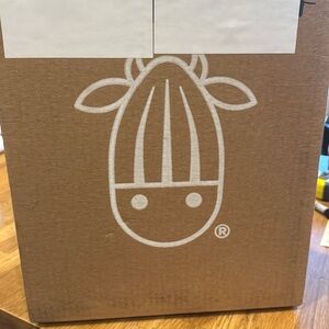 Almond Cow - non-dairy milk maker- used in very good condition.